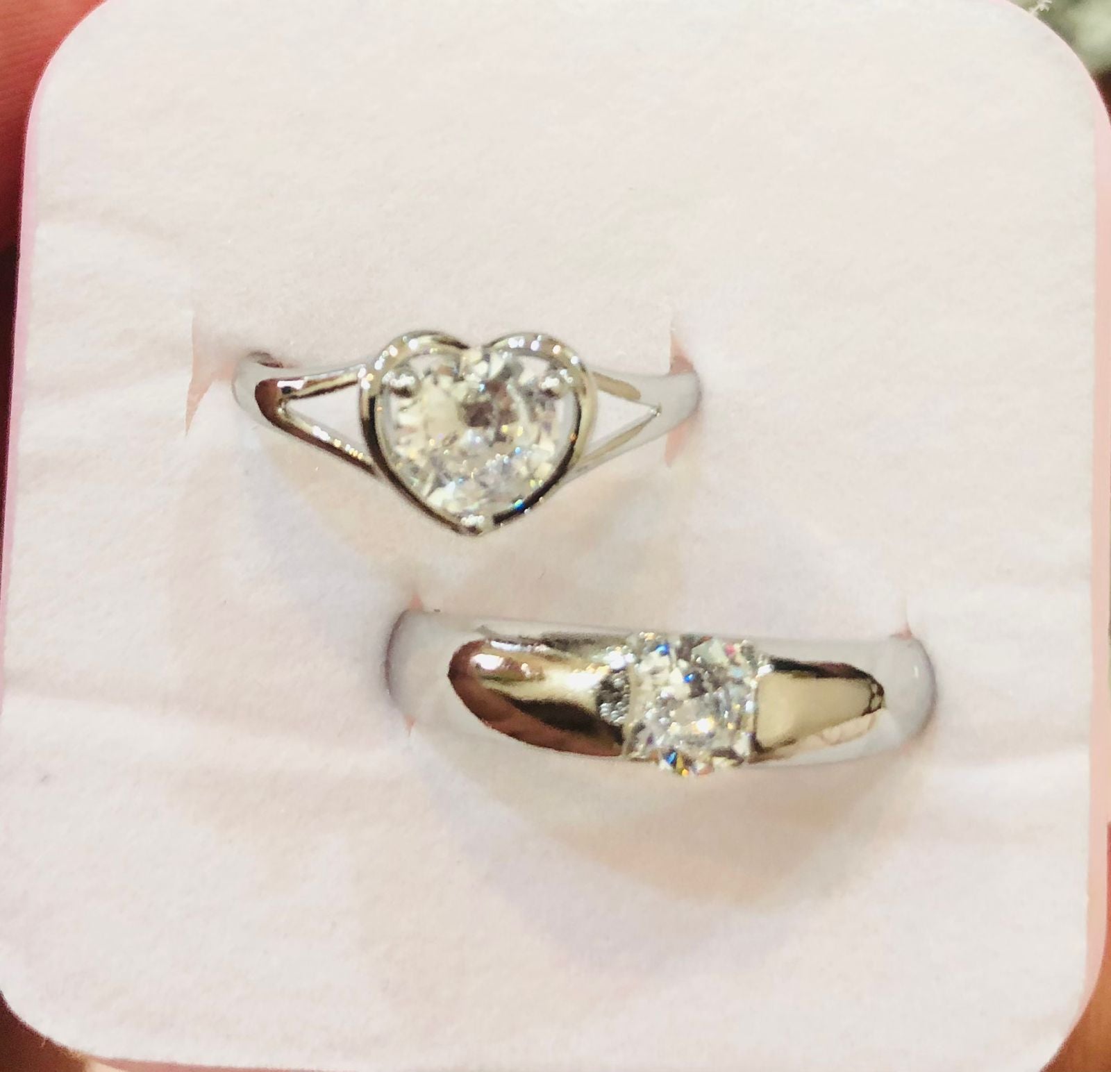 Romantic Couple Ring Set with Heart-Shaped Crystal – Elegant Silver-Tone Fashion Jewelry